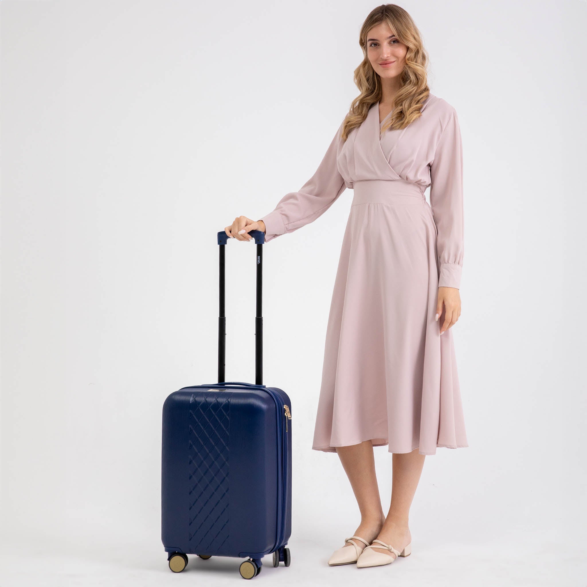 Diamond 20" Expandable Carry-on Suitcase